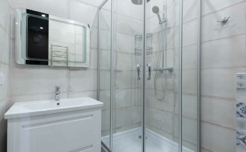 Les étapes pour installer une cabine de douche : guide pratique