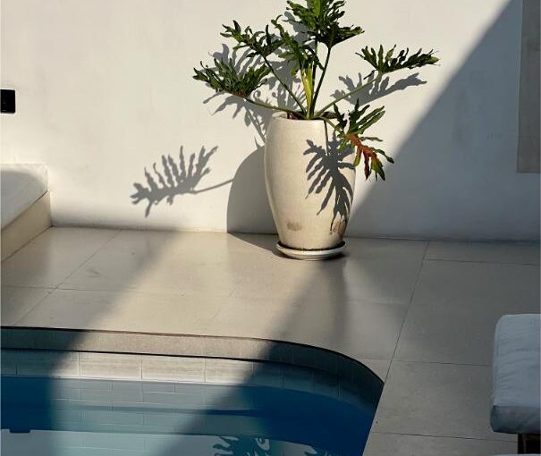 Résine et granulat de marbre : une combinaison parfaite pour un sol durable